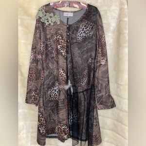 Pretty Angel Brown and Cream Buttoned Top